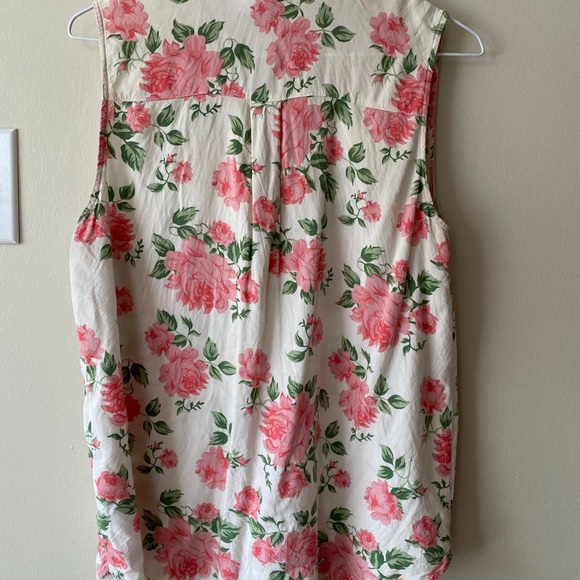 Hello! I'm Floral Short Sleeve Floral 🌸 - Picture 4 of 4